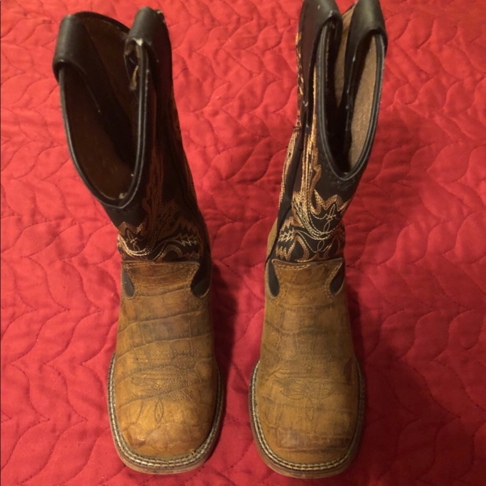 Used toddler Justin boots!